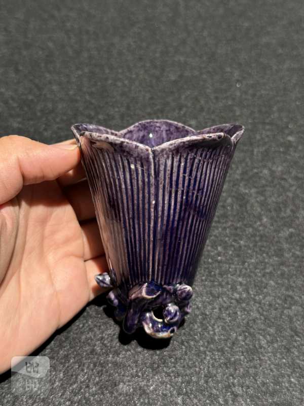 清康熙 茄皮紫釉兰花杯一对 - 图9